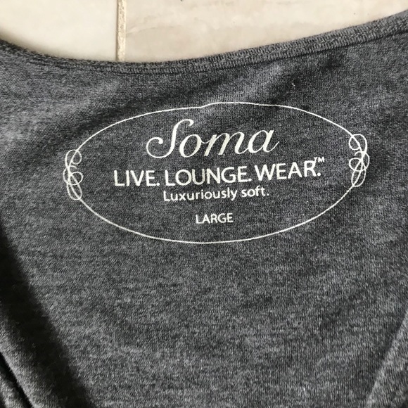 Soma’s Top - Picture 3 of 3